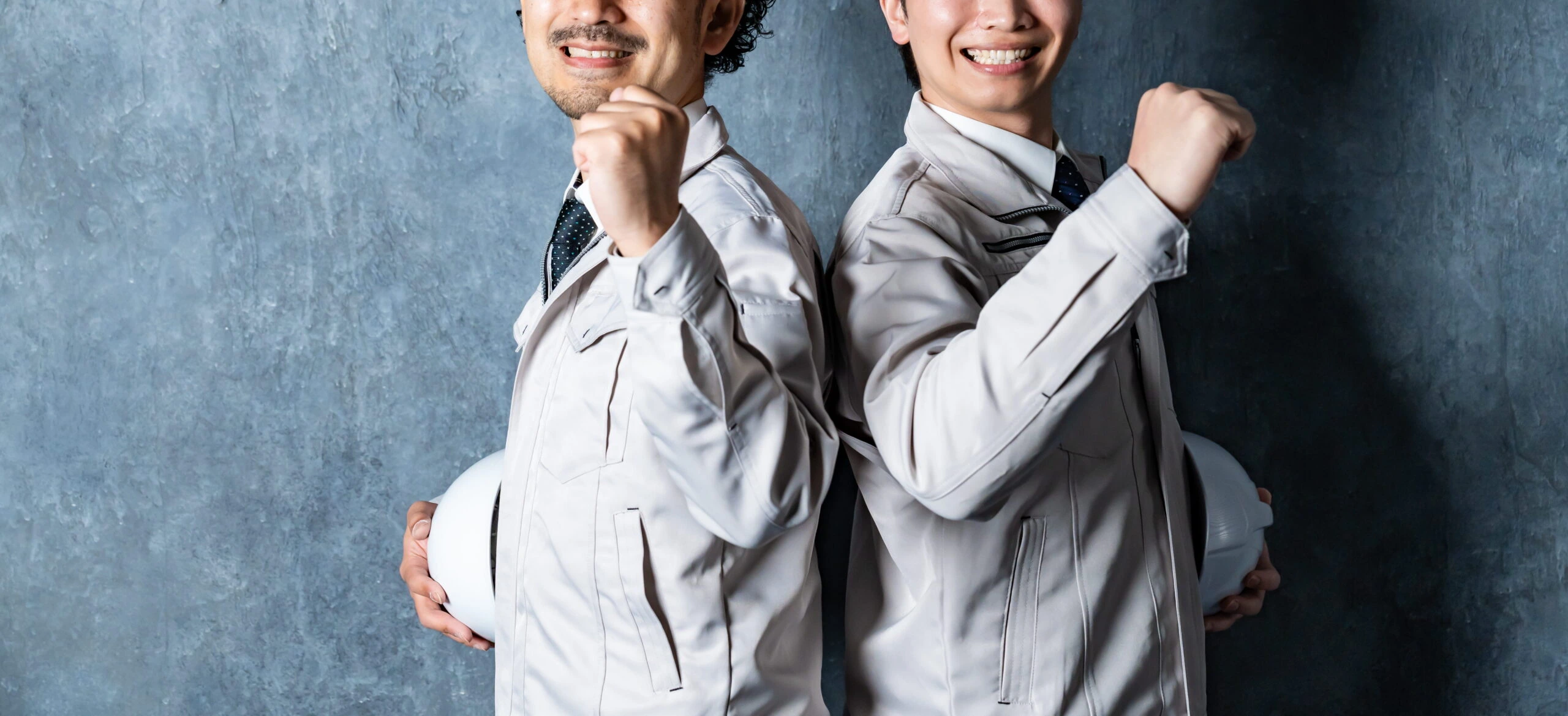 作業着姿の二人