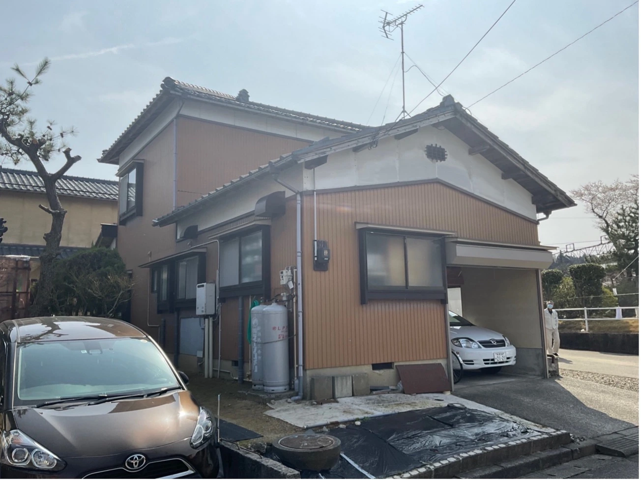 塗装前の住宅の外観